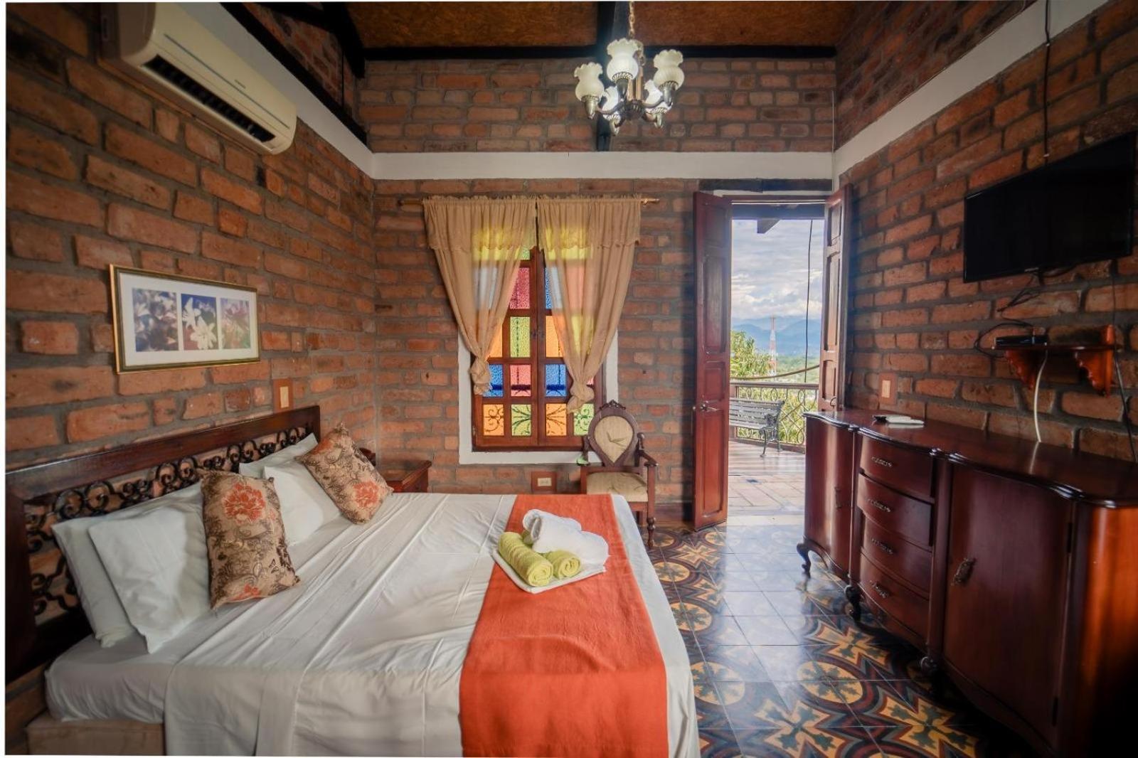 Hosteria De La Plaza Menor Santa Fe de Antioquia Eksteriør billede