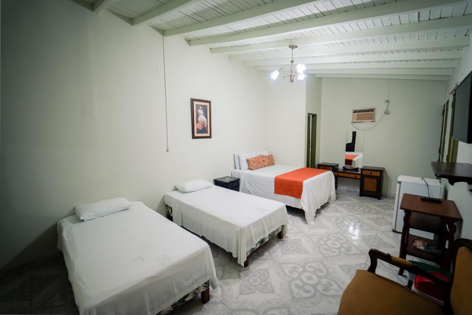 Hosteria De La Plaza Menor Santa Fe de Antioquia Eksteriør billede