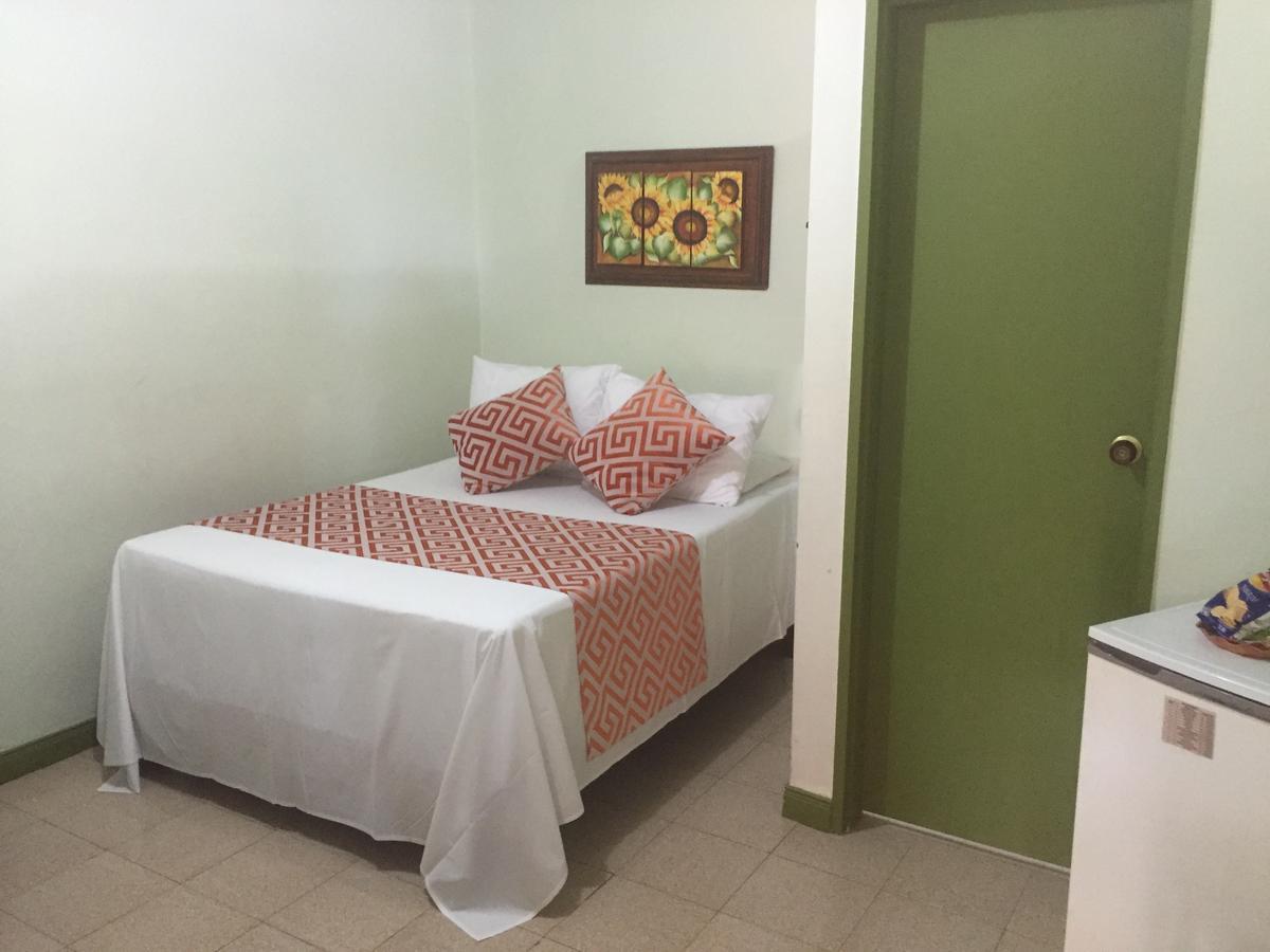 Hosteria De La Plaza Menor Santa Fe de Antioquia Eksteriør billede